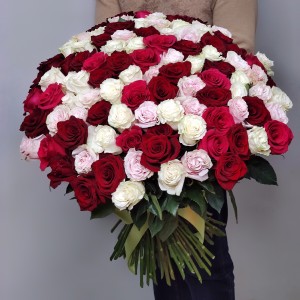 Цветы любви Большой букет роз