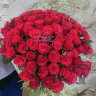 Большой букет красных роз с доставкой в Пятигорске