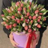 Твоя улыбка Большая коробка тюльпанов с доставкой в Пятигорске
