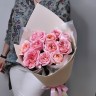 Конвертик счастья №5. 11 пионовидных роз с доставкой в Пятигорске