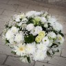 Особый случай Большая корзина белых цветов с доставкой в Пятигорске