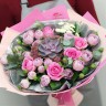 Розовая дымка Букет роз с суккулентом с доставкой в Пятигорске