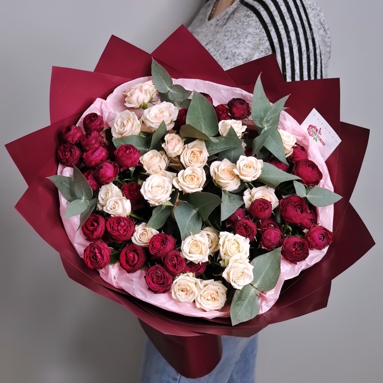 Букет роз Вишневый десерт с доставкой в Пятигорске