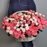 Большая корзина роз Восторг с доставкой в Пятигорске