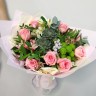 Букет с суккулентами и пионовидными розами с доставкой в Пятигорске