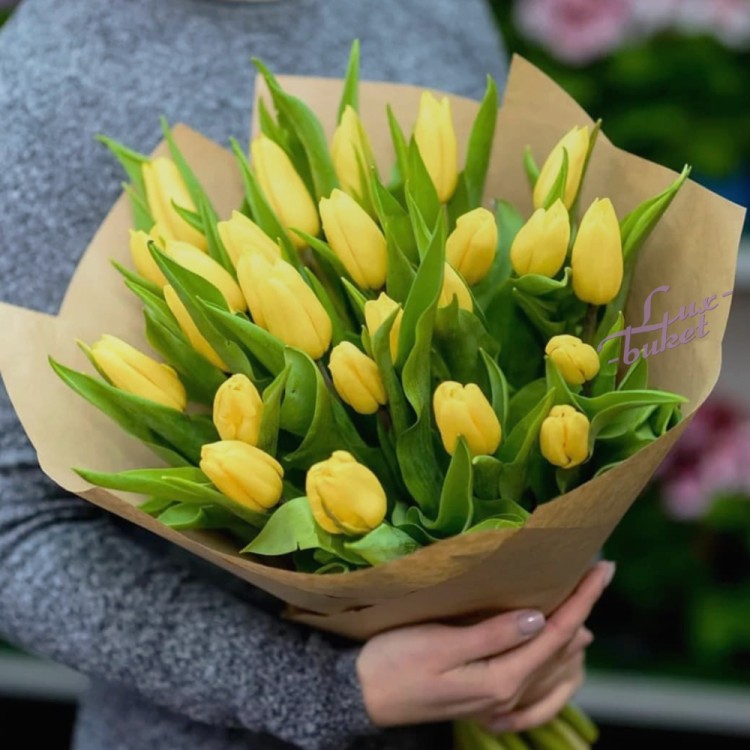 Букет желтых тюльпанов Солнечный денек с доставкой в Пятигорске