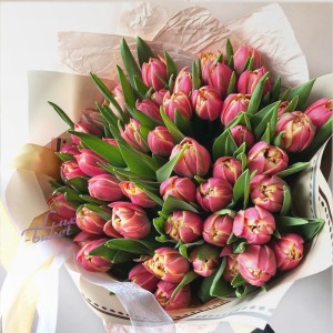 Фаворит Букет розовых пионовидных тюльпанов