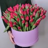 Красно солнышко Тюльпаны в коробке с доставкой в Пятигорске